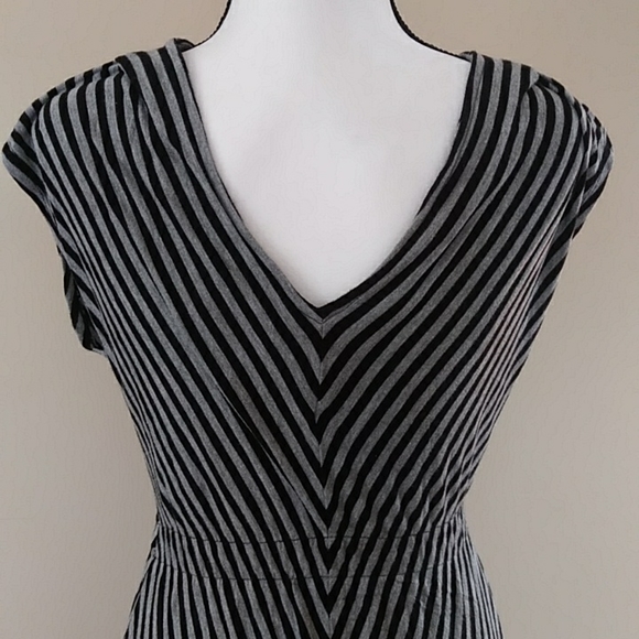 Mossimo Striped V Neckline High Low Hem Dress M Gray Black Stripes - Picture 8 of 13